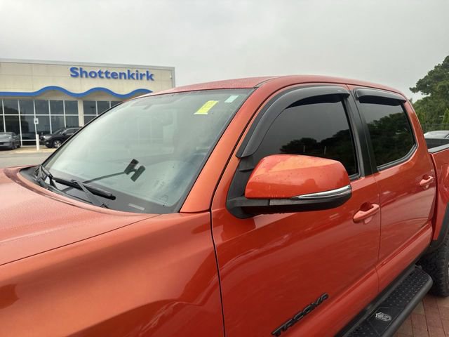 Used 2016 Toyota Tacoma TRD Off-Road w/ Towing Package AWD/4WD image 5