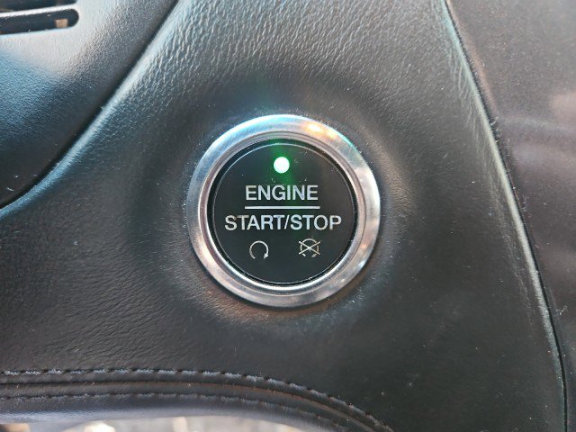 Used 2017 Ford Explorer Platinum image 18