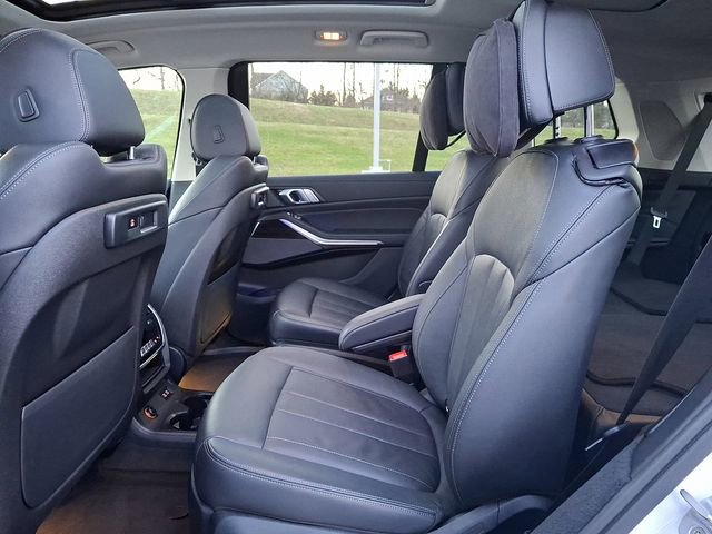 Used 2020 BMW X7 xDrive40i w/ Executive Package image 11