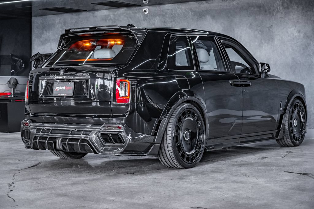 Used 2025 Rolls-Royce Cullinan AWD/4WD image 33