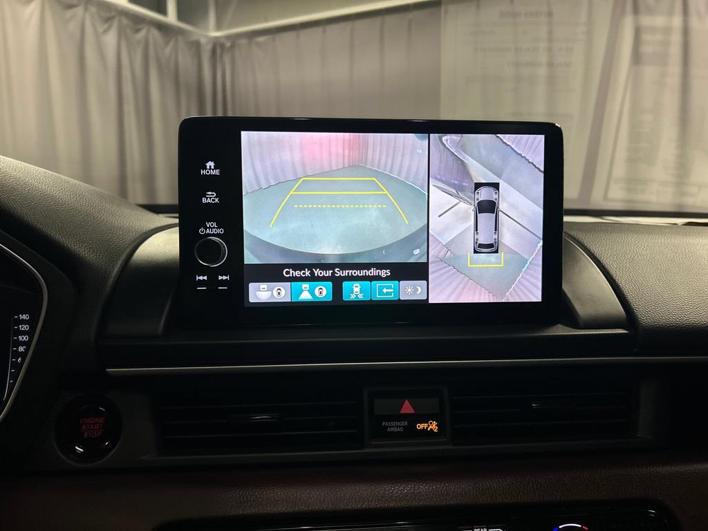 Used 2025 Honda Pilot Elite image 16