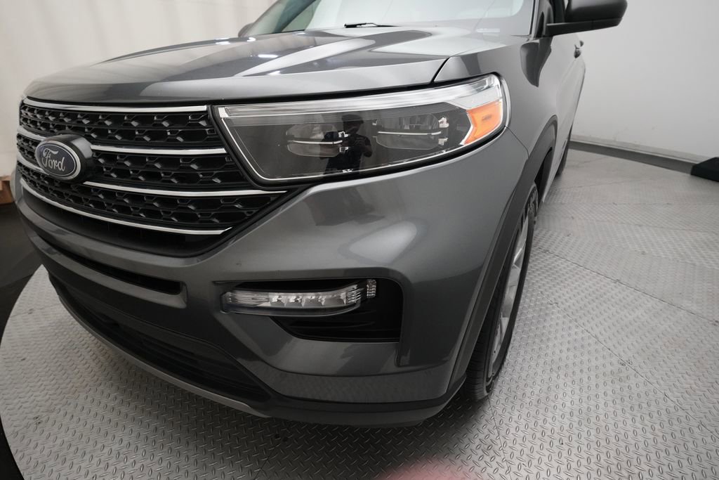 Used 2023 Ford Explorer XLT w/ Equipment Group 202A AWD/4WD image 23