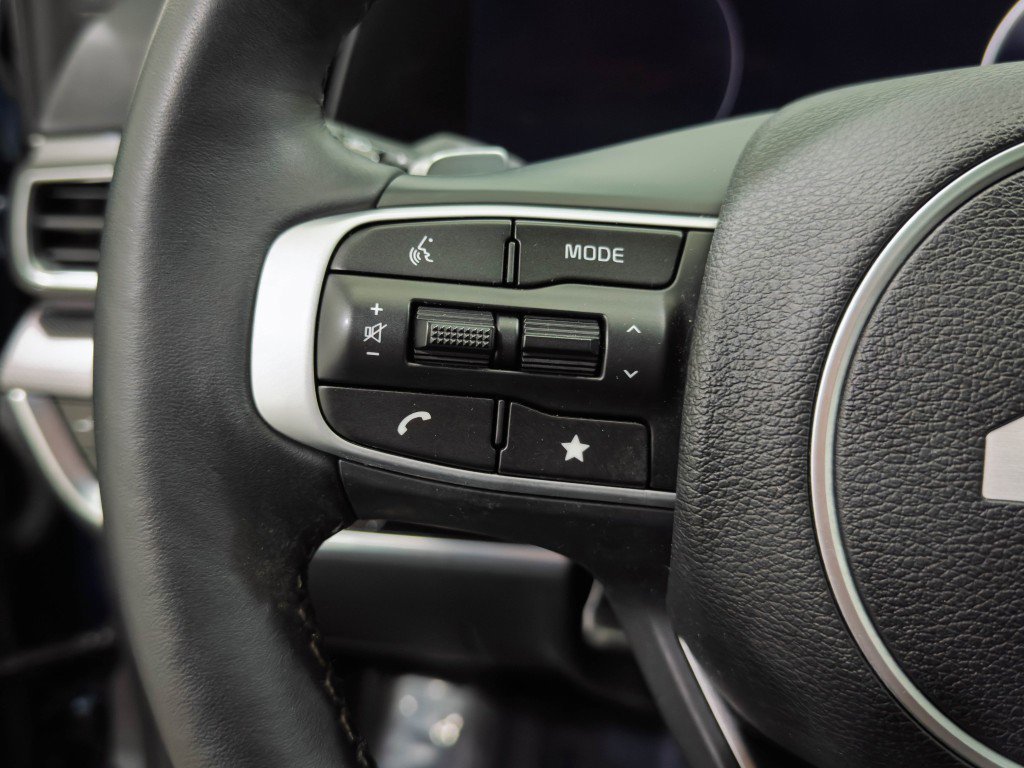 Used 2025 Kia Sportage SX Prestige image 31
