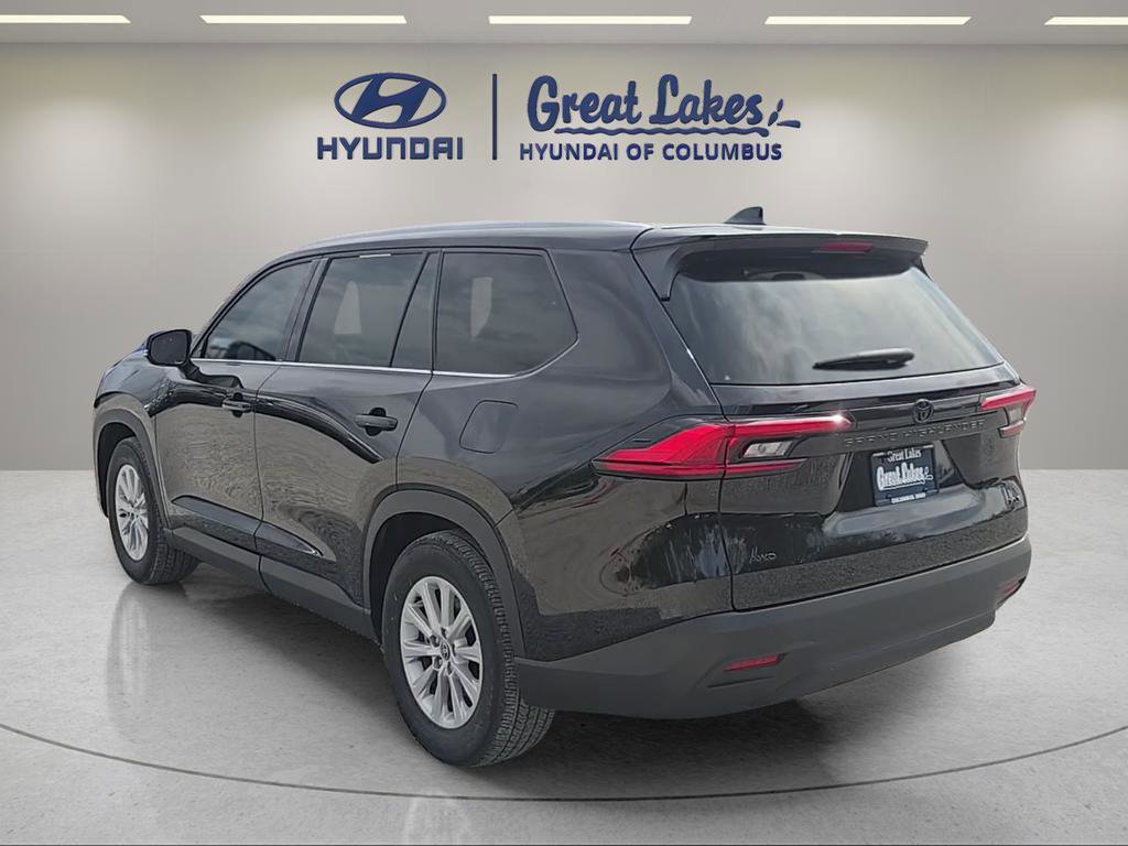 Used 2024 Toyota Grand Highlander XLE image 7