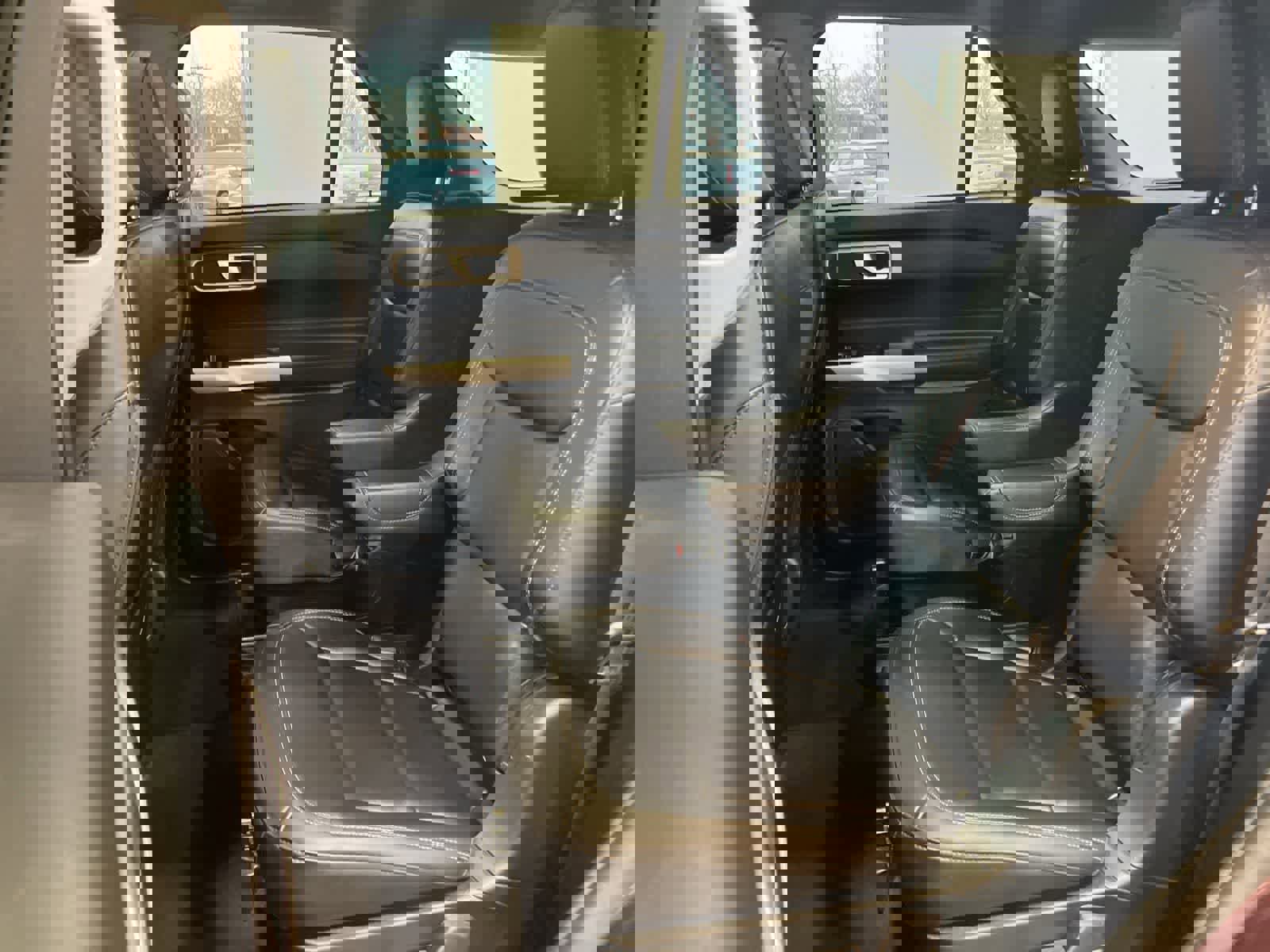 Used 2023 Ford Explorer XLT w/ Equipment Group 202A image 27