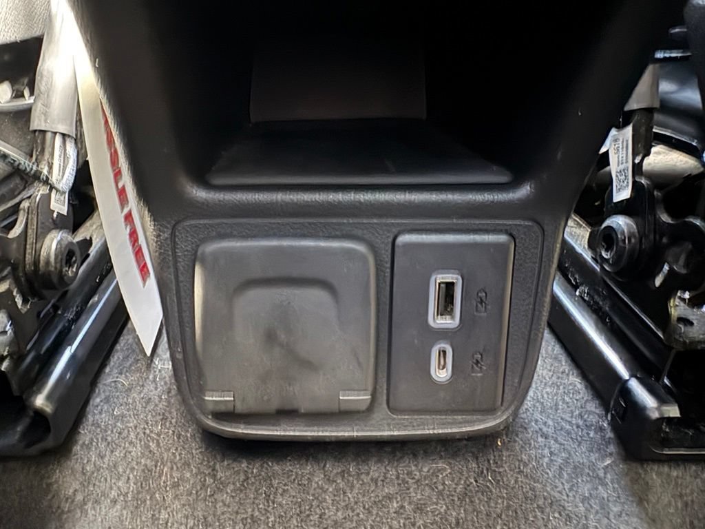 Used 2022 Chevrolet TrailBlazer RS w/ Sun and Liftgate Package AWD/4WD image 42