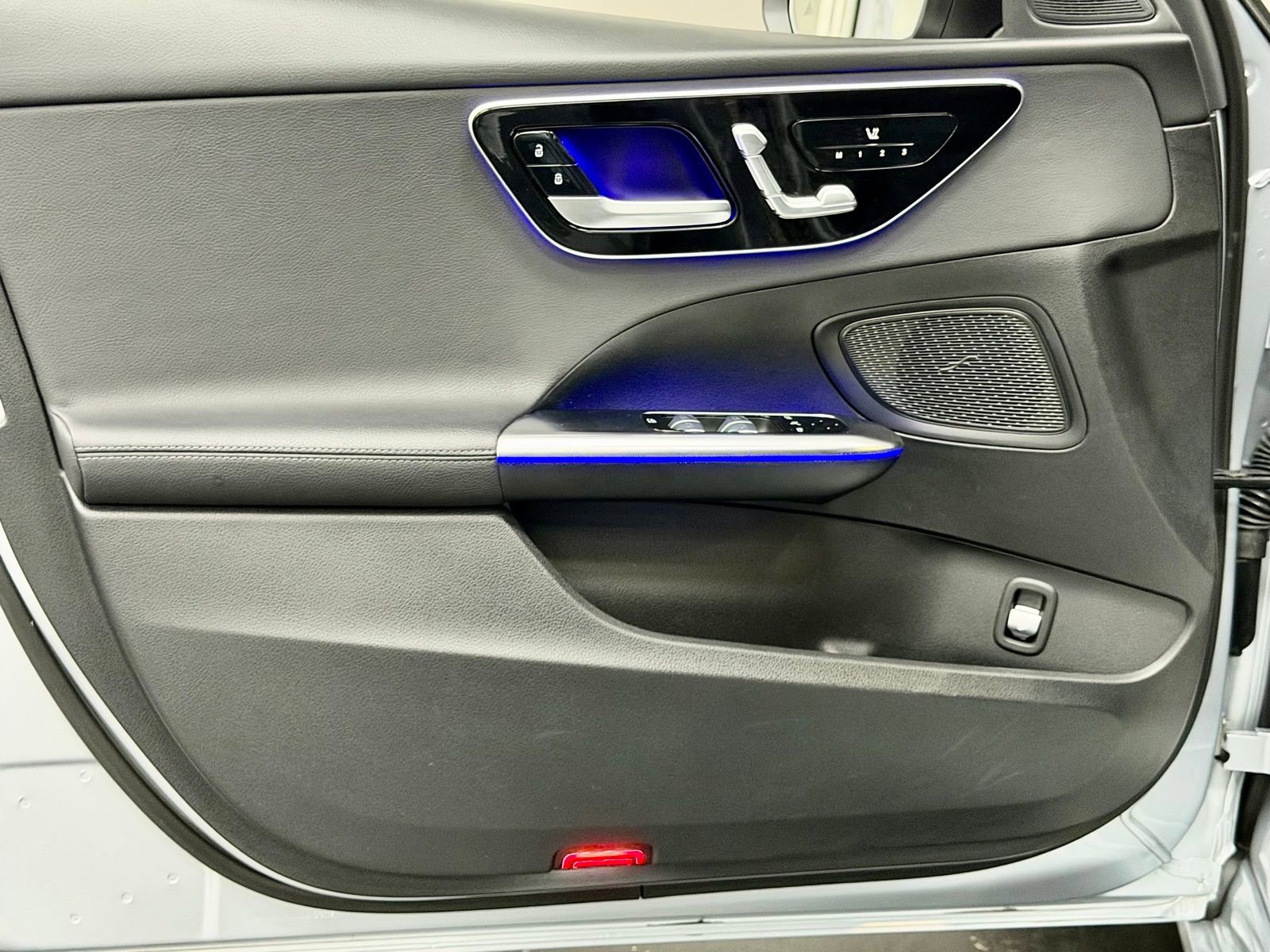 Used 2023 Mercedes-Benz C 300 4MATIC Sedan w/ Exclusive Trim Package image 20