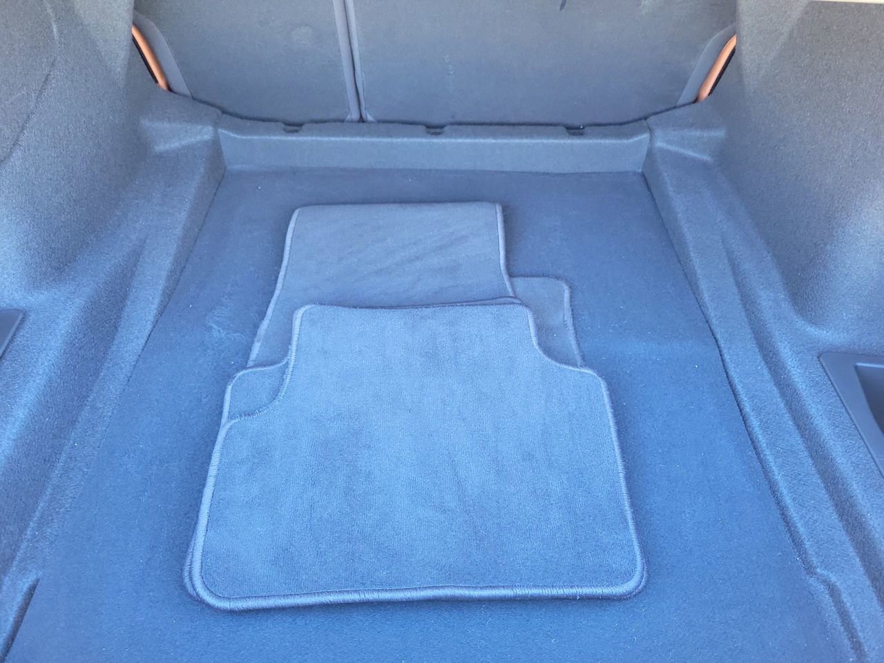 Used 2025 Cadillac CT4 Premium Luxury image 9