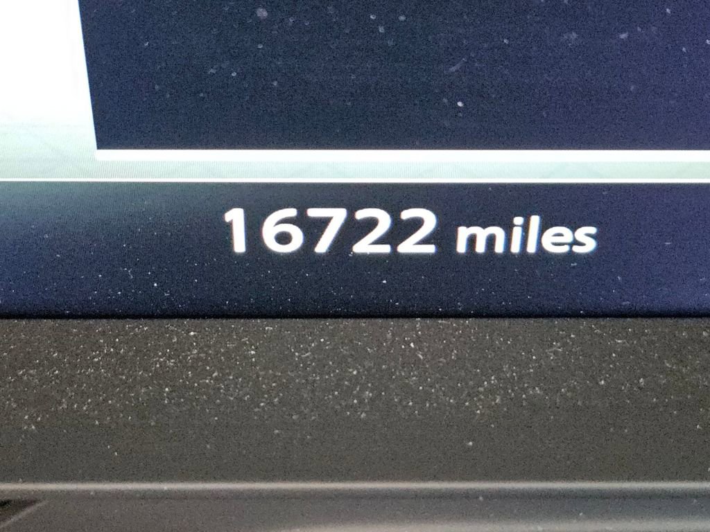 Used 2025 Nissan Pathfinder Platinum w/ Black Appearance Package image 25