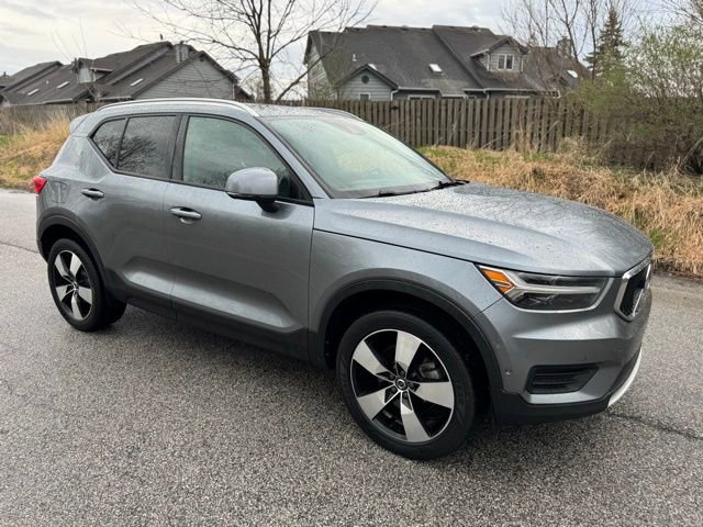 Used 2019 Volvo XC40 T5 Momentum AWD/4WD image 4