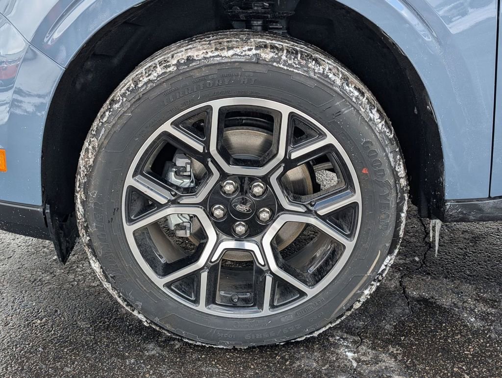 New 2025 Ford Maverick Lariat w/ 4K Tow Package image 16