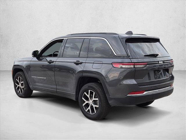 Used 2025 Jeep Grand Cherokee Limited RWD image 7