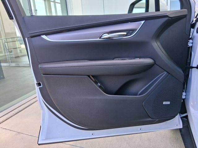 New 2026 Cadillac XT5 Luxury image 17