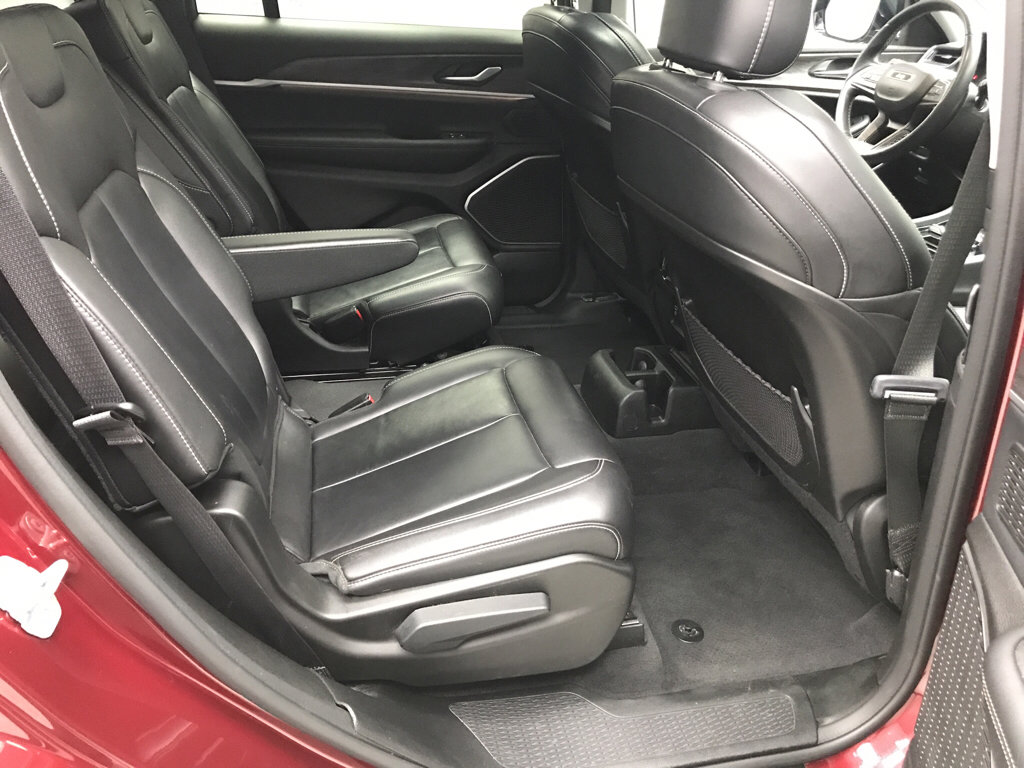 Used 2022 Jeep Grand Cherokee L Limited AWD/4WD image 17