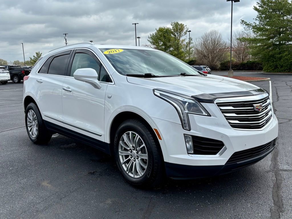 Used 2017 Cadillac XT5 Luxury w/ Driver Awareness Package image 9