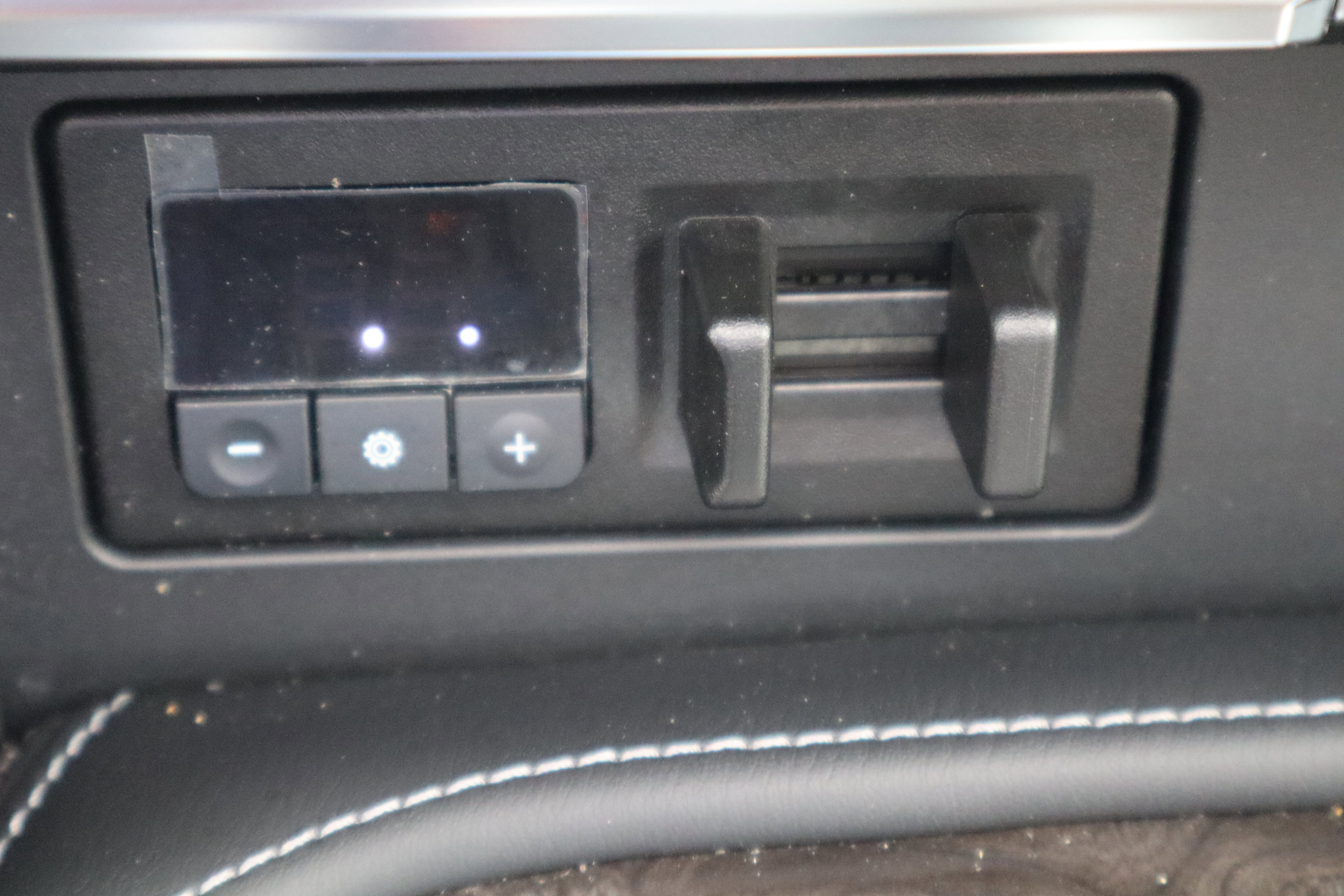 Used 2024 Nissan Armada Platinum w/ Cargo Package image 28