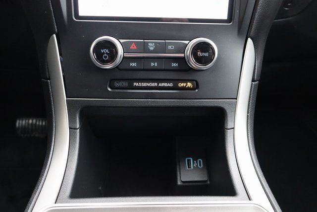 Used 2024 Ford Edge SEL image 21