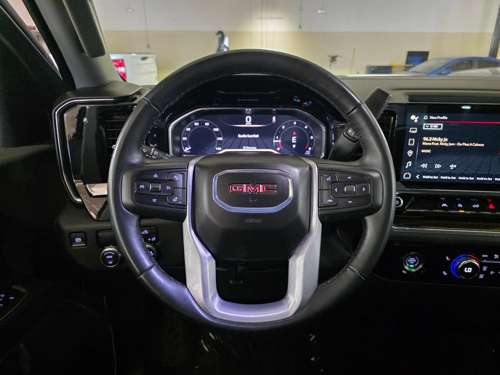 Used 2024 GMC Sierra 1500 SLE RWD image 30
