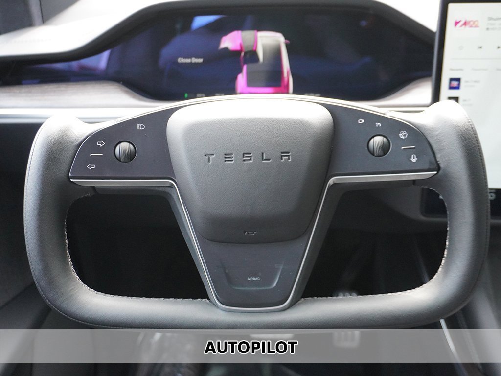 Used 2022 Tesla Model X image 3