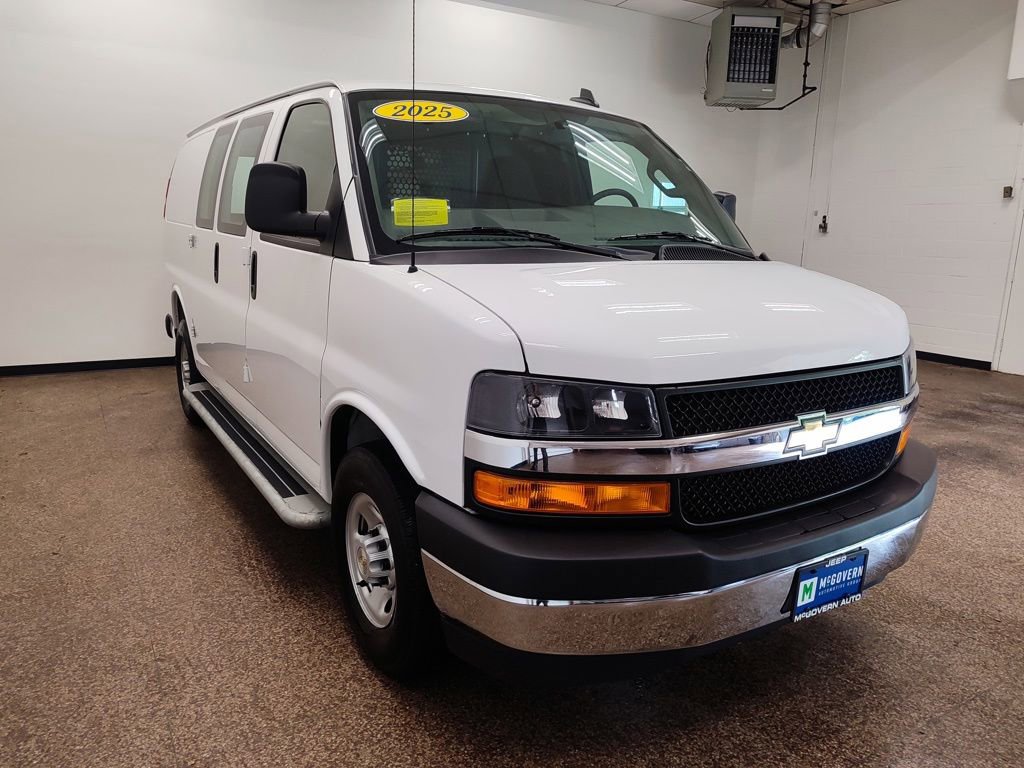 Used 2025 Chevrolet Express 2500 w/ Driver Convenience Package RWD image 10