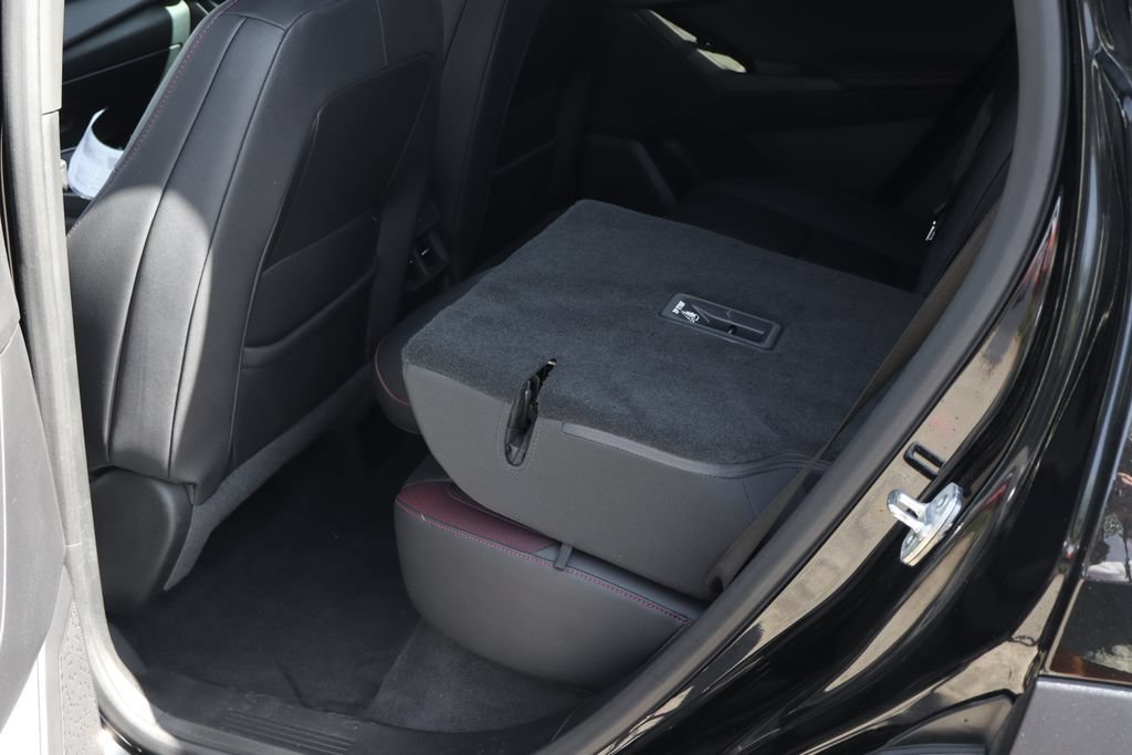 Used 2025 Chevrolet Equinox RS w/ Convenience Package III FWD image 37