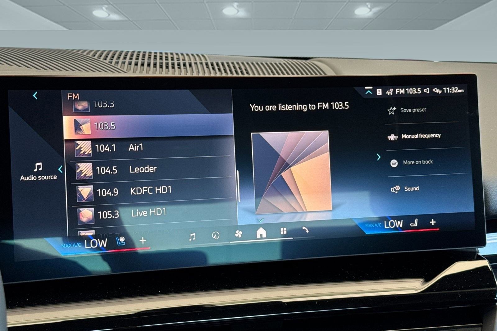 New 2026 BMW 530i w/ Premium Package image 23