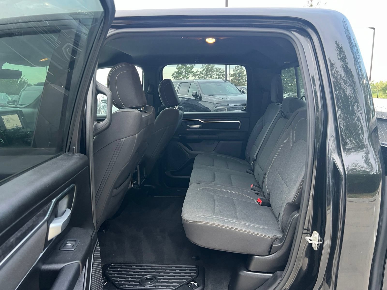 Used 2024 RAM 1500 Big Horn AWD/4WD image 18