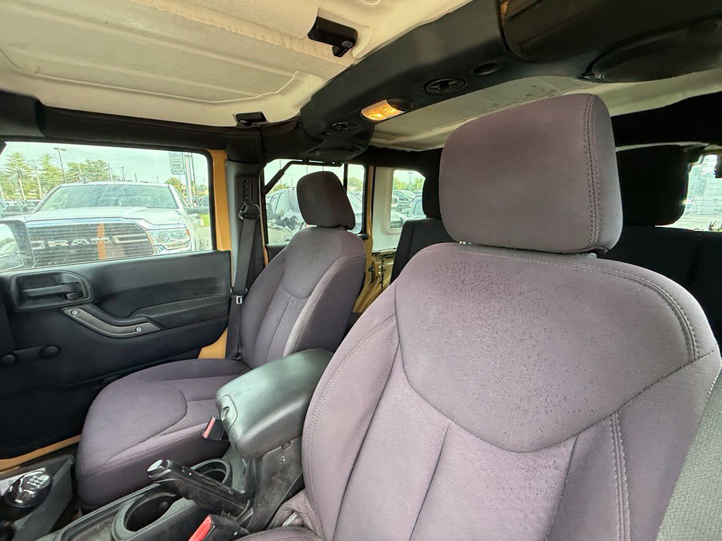 Used 2014 Jeep Wrangler Unlimited Sport w/ Max Tow Package AWD/4WD image 13
