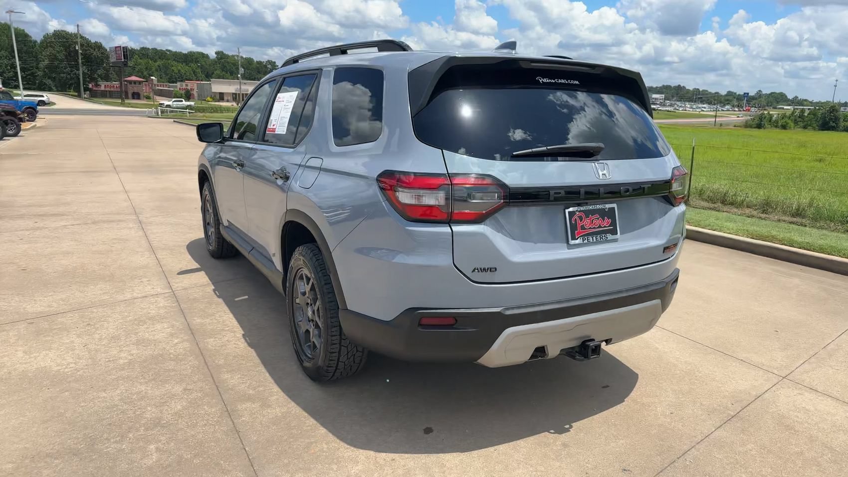 Used 2024 Honda Pilot TrailSport image 7