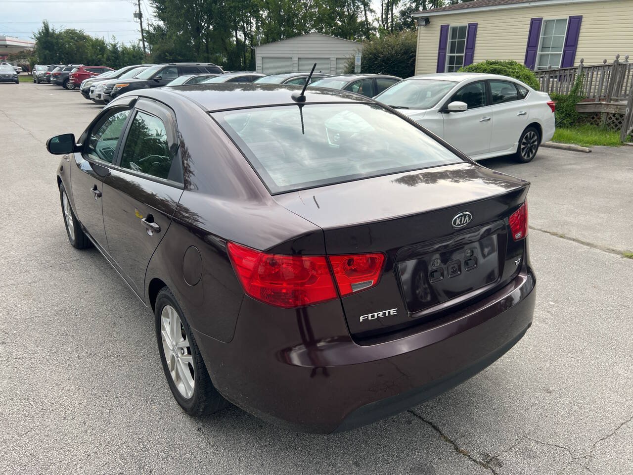 Used 2011 Kia Forte EX w/ Premium Pkg FWD image 7