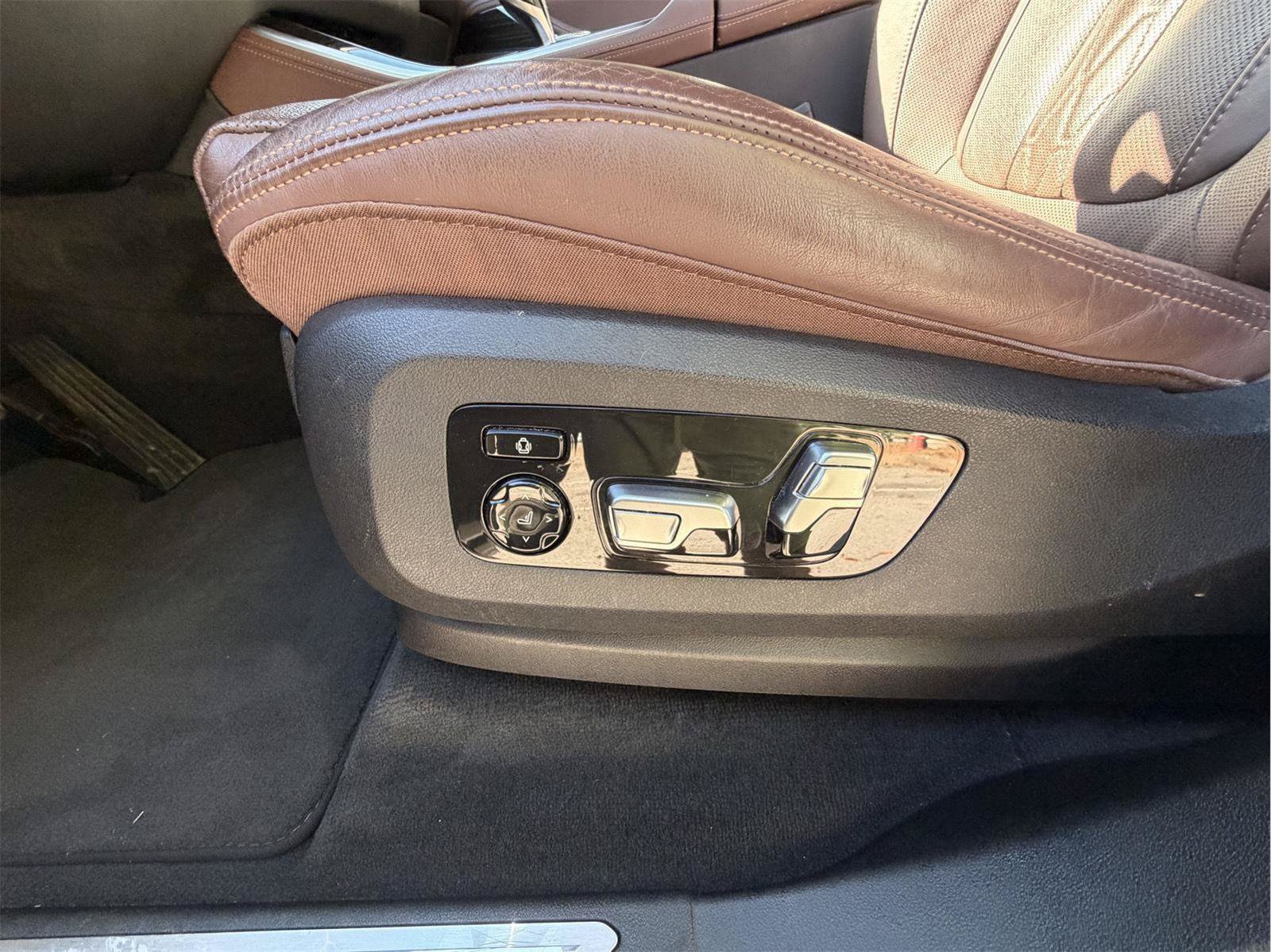 Used 2021 BMW X5 xDrive45e w/ Premium Package AWD/4WD image 29