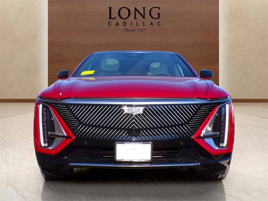 New 2025 Cadillac Lyriq Luxury image 2