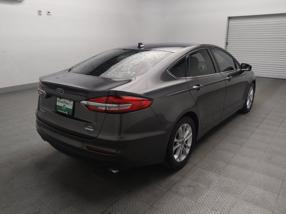 Used 2020 Ford Fusion SE FWD image 9
