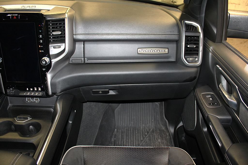 Used 2023 RAM 1500 Laramie AWD/4WD image 34