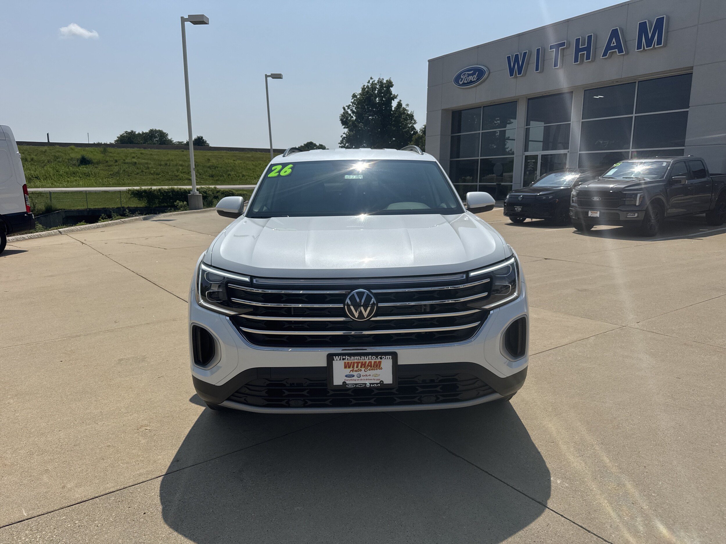 New 2026 Volkswagen Atlas SE AWD/4WD image 2
