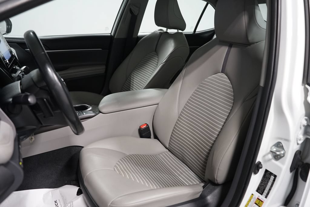Used 2023 Toyota Camry SE FWD image 25