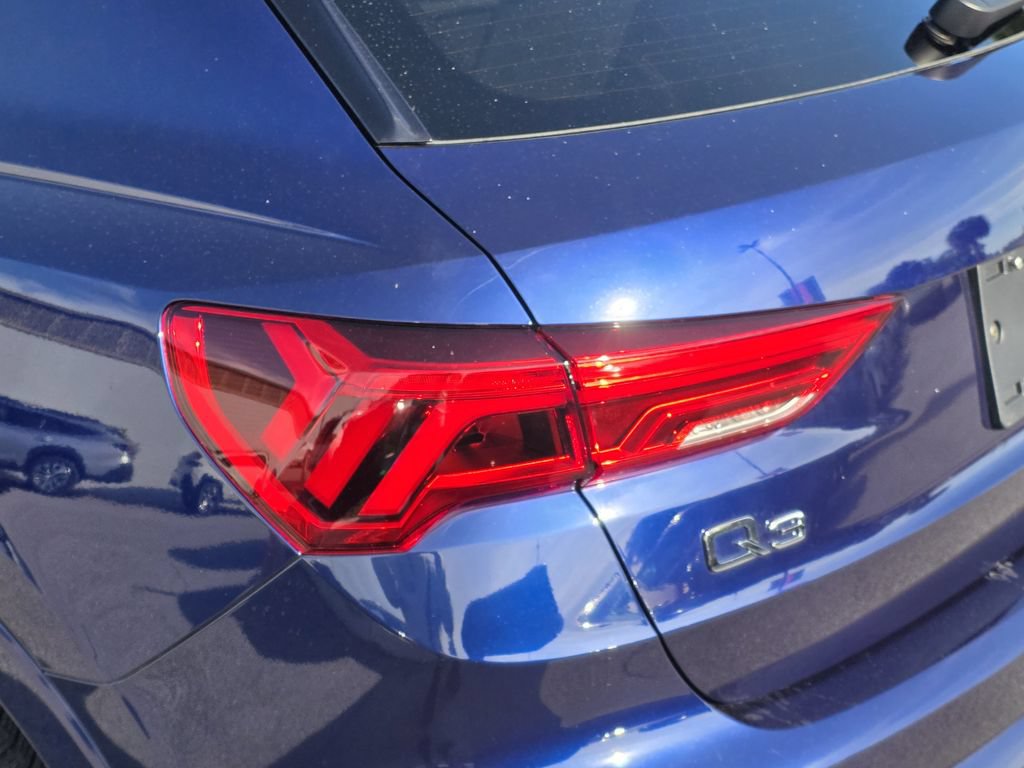 Used 2022 Audi Q3 2.0T Premium Plus AWD/4WD image 7