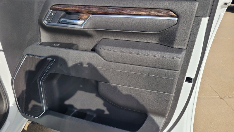 New 2026 GMC Sierra 2500 SLE w/ SLE Value Package; image 24