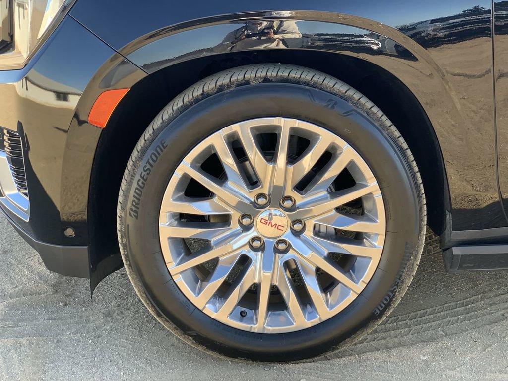 Certified 2023 GMC Yukon Denali w/ Advanced Technology Package image 32