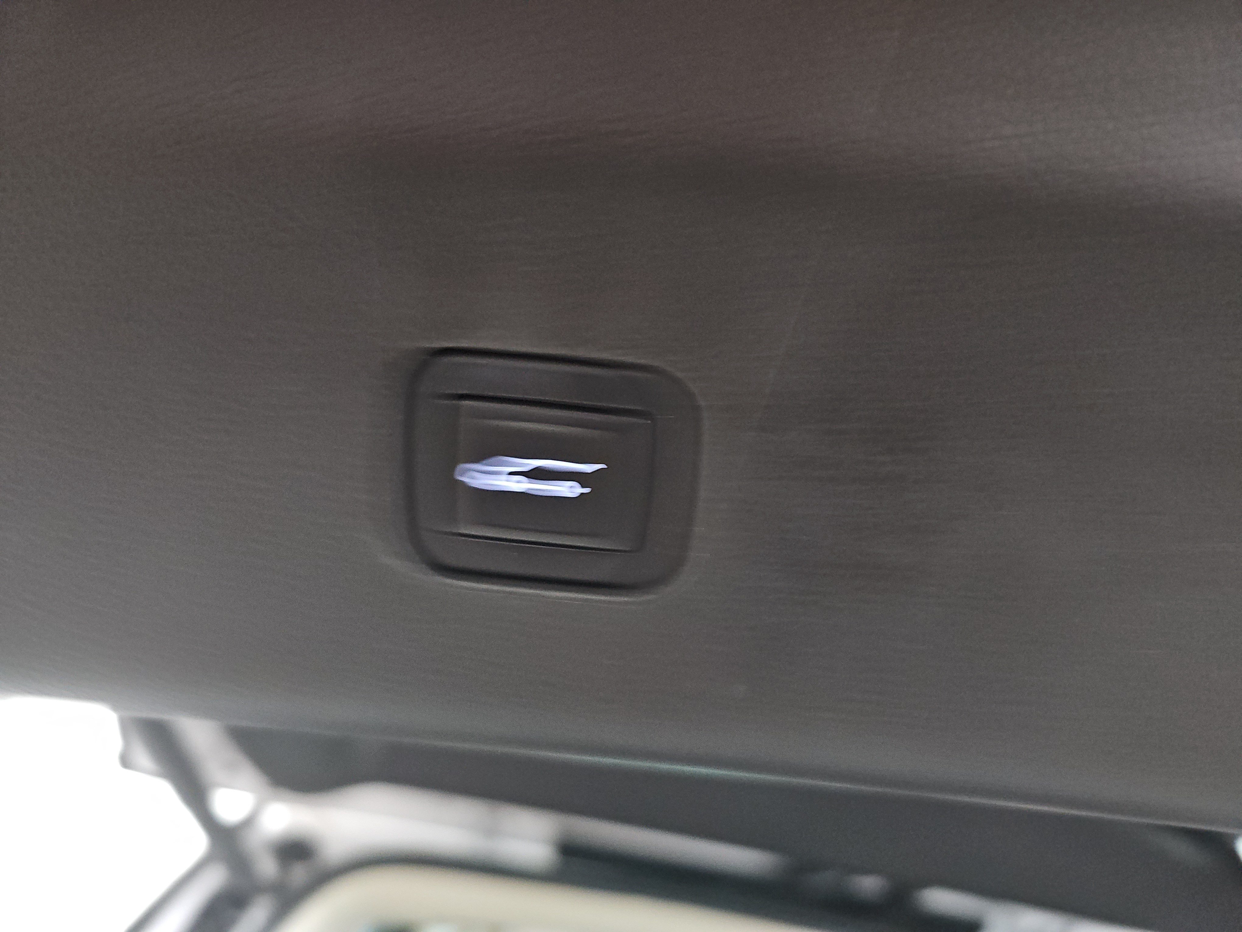Used 2022 Buick Enclave Avenir w/ Avenir Technology Package FWD image 15