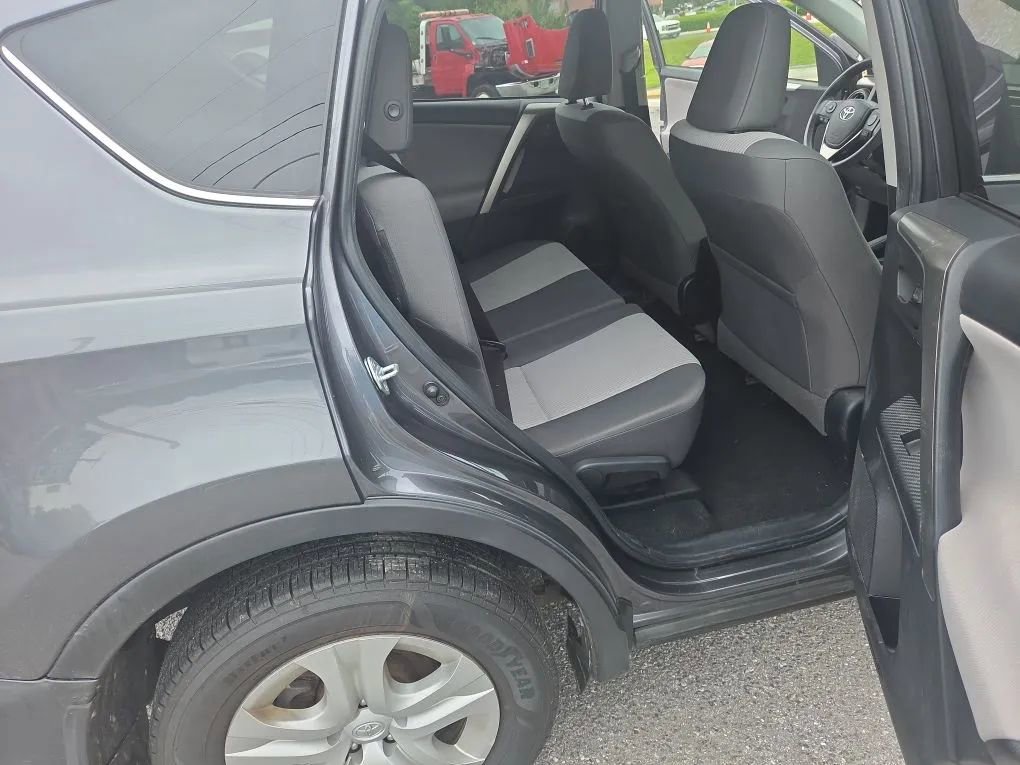 Used 2014 Toyota RAV4 LE w/ Preferred Accessory Package AWD/4WD image 25