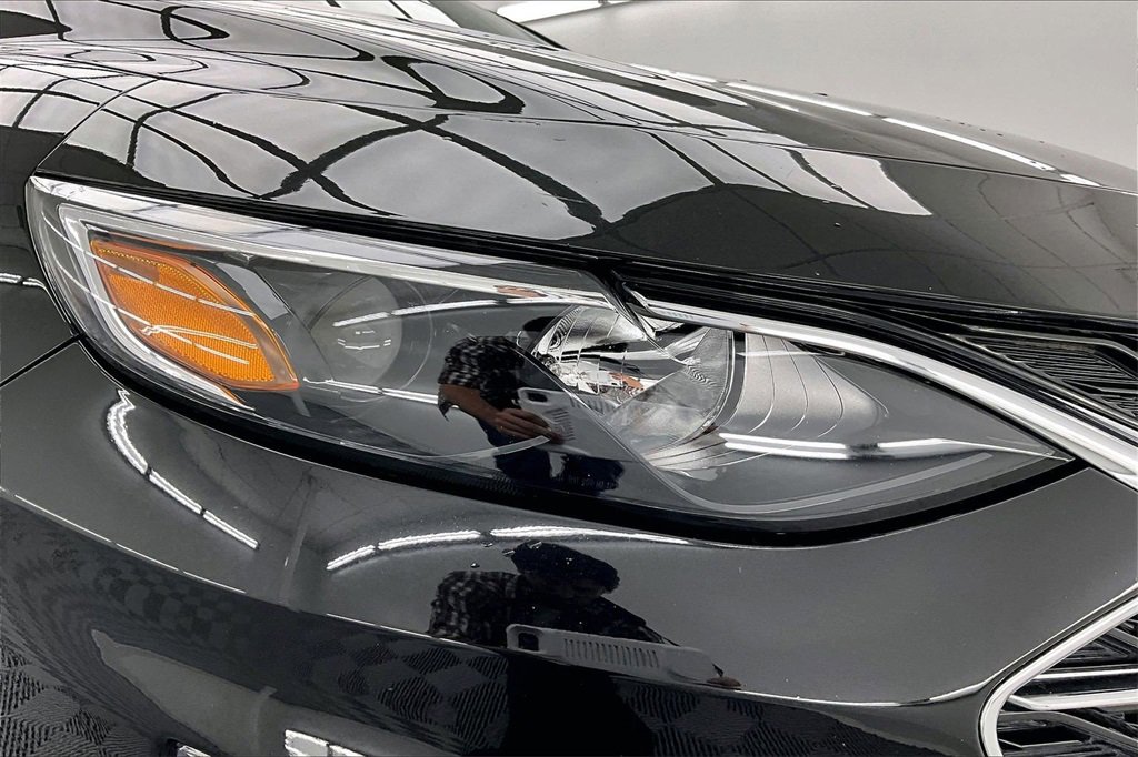 Used 2022 Chevrolet Malibu LT image 29