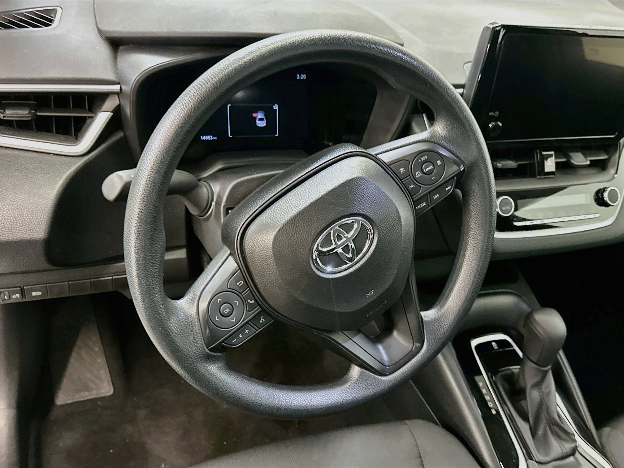 Used 2026 Toyota Corolla LE FWD image 18