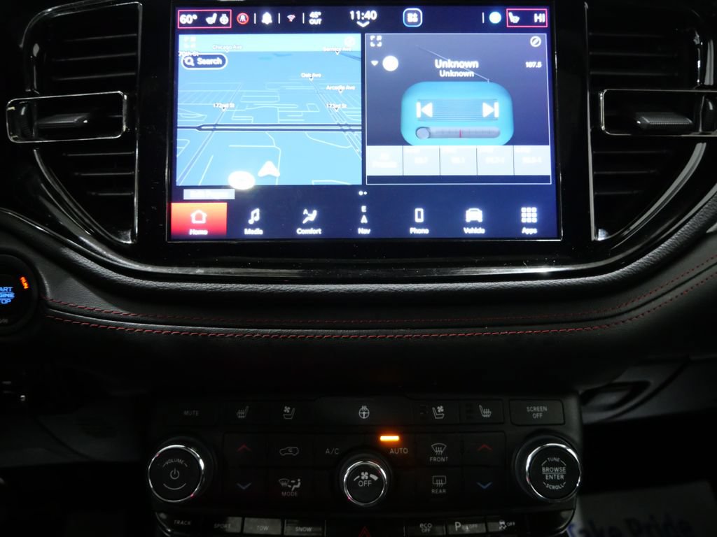 Used 2023 Dodge Durango R/T w/ Tow 'N Go Package AWD/4WD image 21