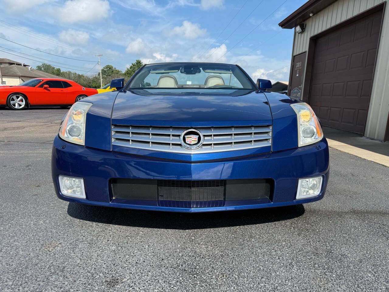 Used 2005 Cadillac XLR RWD image 19
