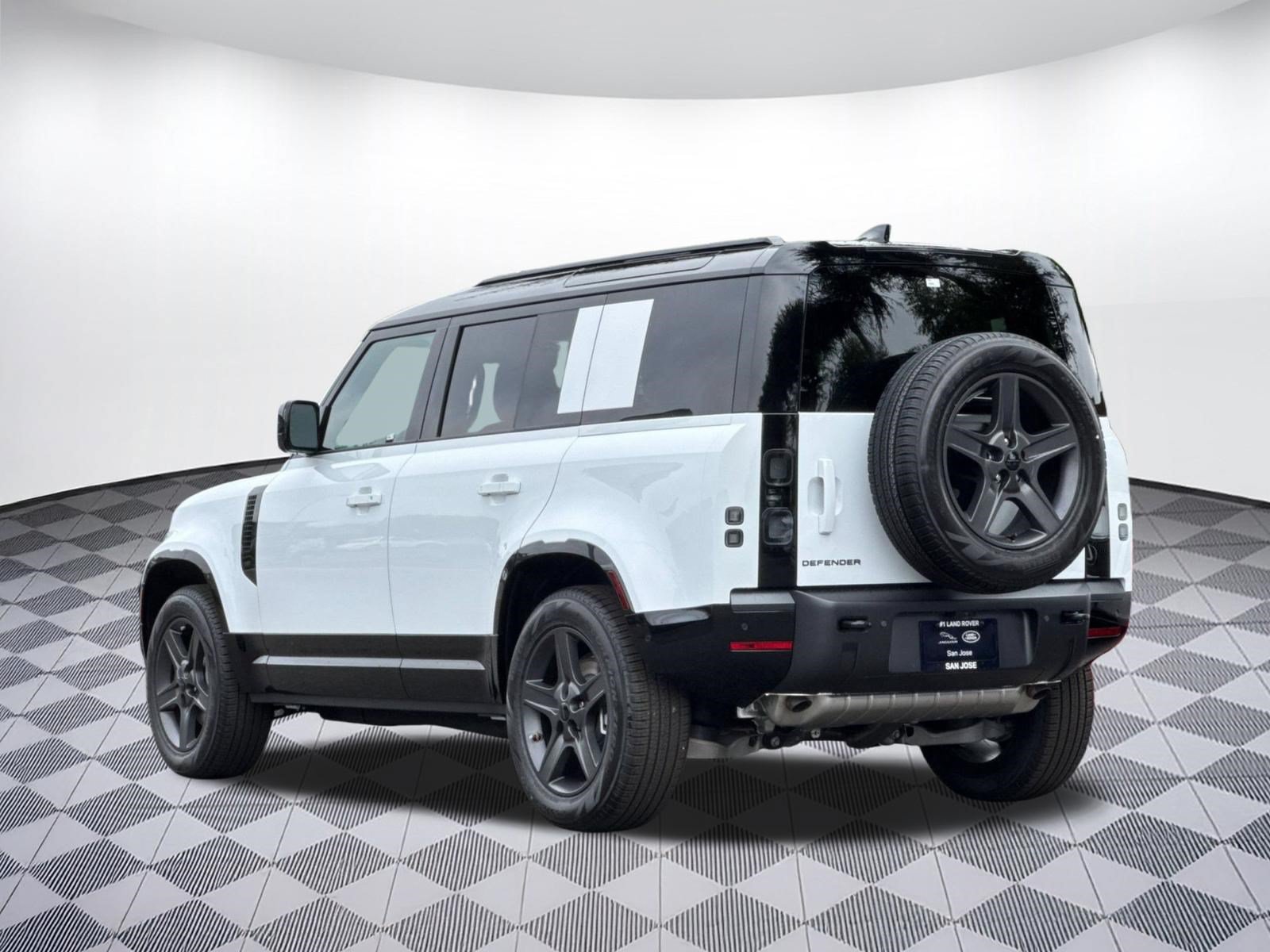 New 2026 Land Rover Defender 110 X-Dynamic SE AWD/4WD image 3