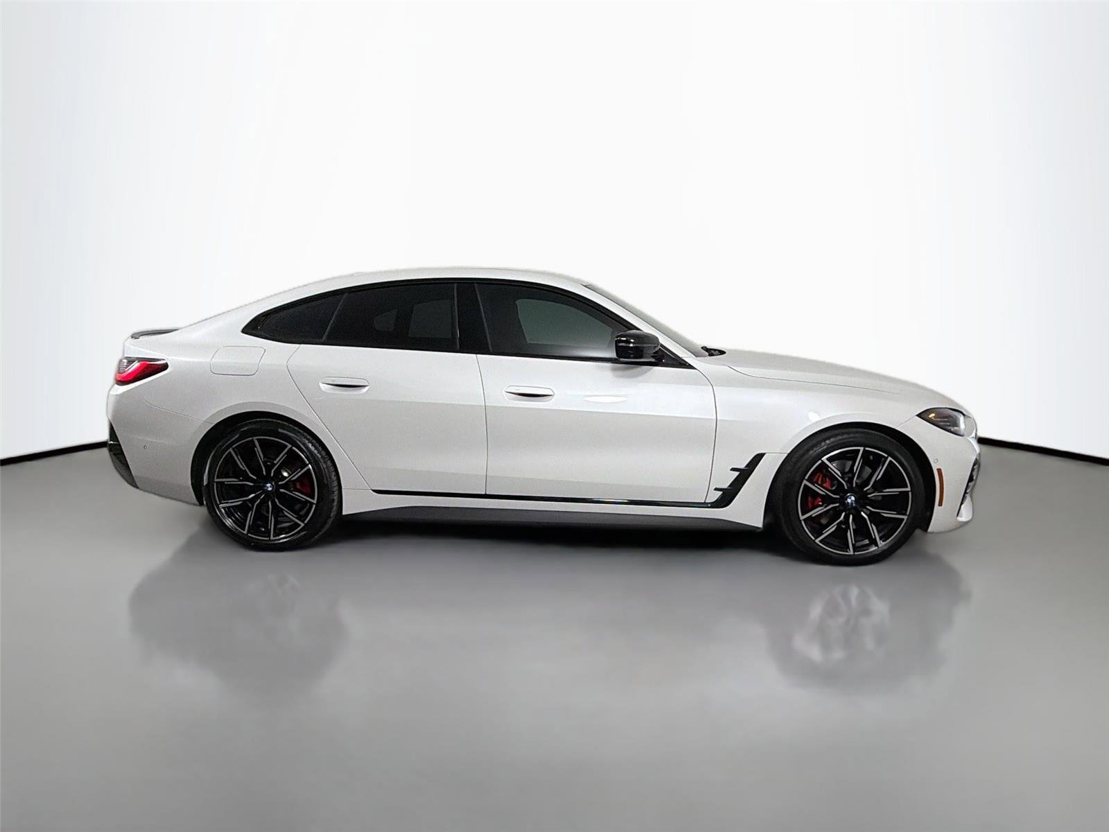 Used 2023 BMW 430i Gran Coupe xDrive w/ M Sport Package AWD/4WD image 5