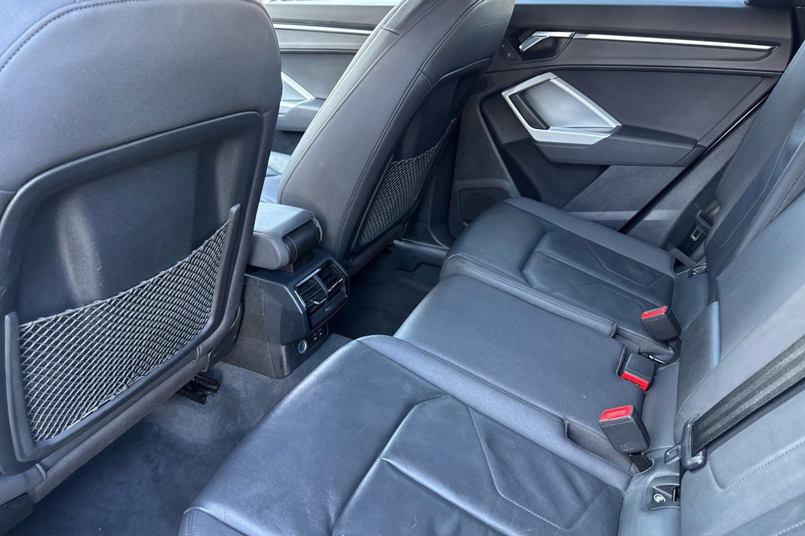 Used 2019 Audi Q3 2.0T Premium AWD/4WD image 28