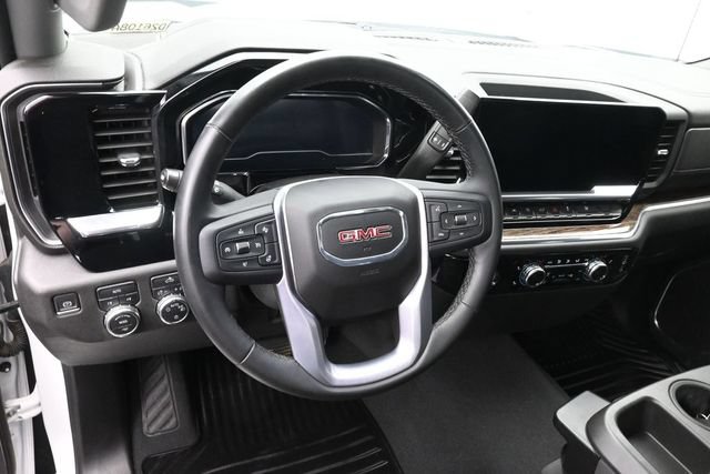 Used 2023 GMC Sierra 1500 SLE AWD/4WD image 24