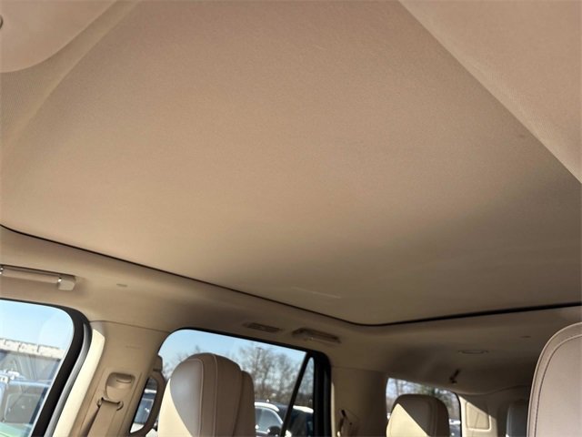 Used 2019 Lincoln Navigator Reserve image 28